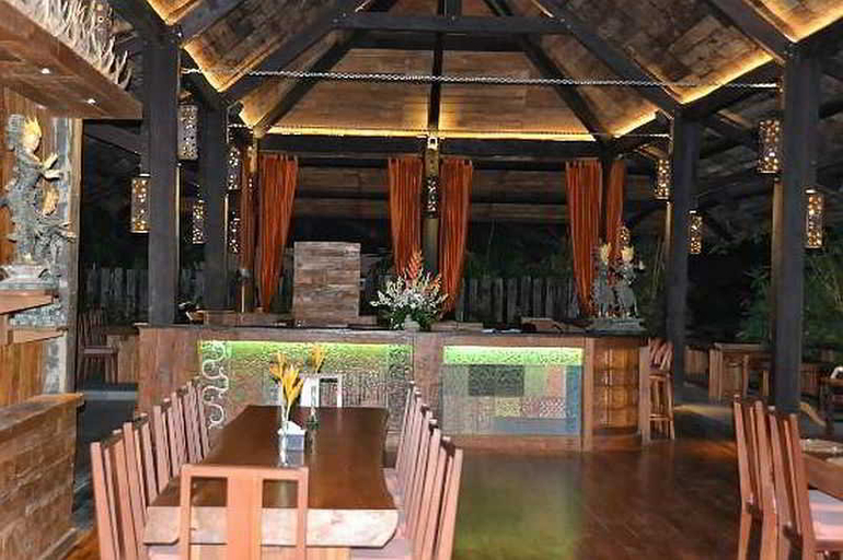 Food & Drinks 5, Puri Bambu, Badung