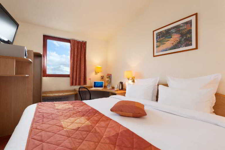 Bedroom 3, Geographotel Paris-Roissy CDG Airport, Seine-et-Marne