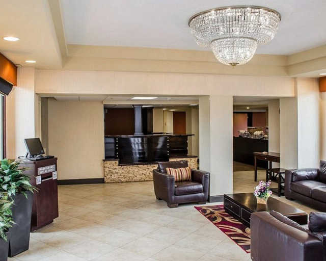 Public Area 2, Hotel Hanna, Dauphin