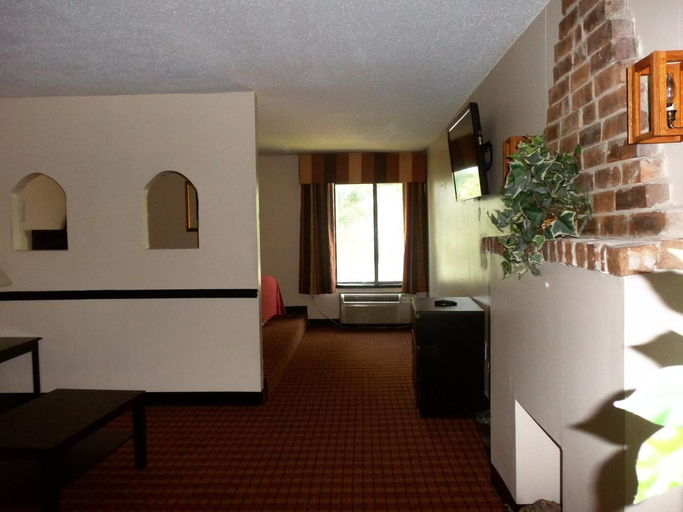 Exterior & Views 2, Araamda Inn Norcross, Gwinnett