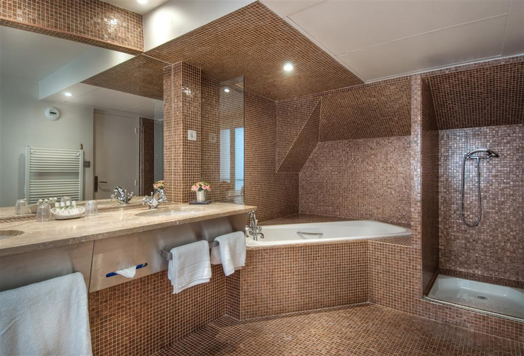 Bathroom 5, Hotel Opéra d'Antin, Paris