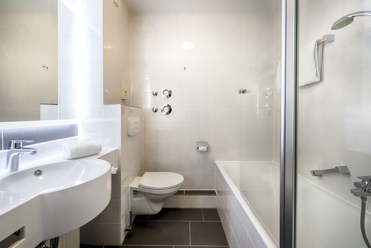 Bathroom 4, Achat Hotel Dresden Altstadt, Dresden