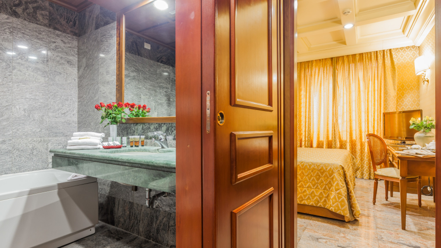 Bedroom 4, Madison Hotel, Roma