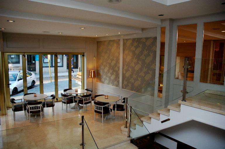 Others 4, Hotel Serantes, Pontevedra