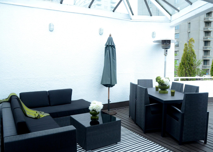 Food & Drinks, Rosellen Suites At Stanley Park, Greater Vancouver