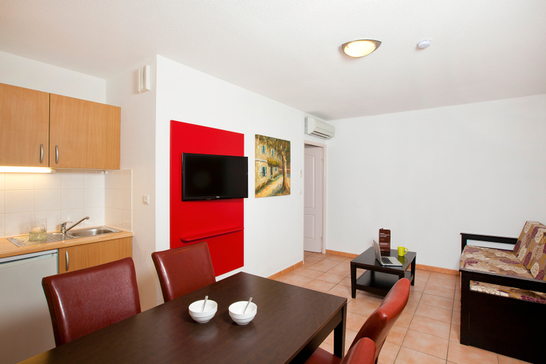 Dining Room 10