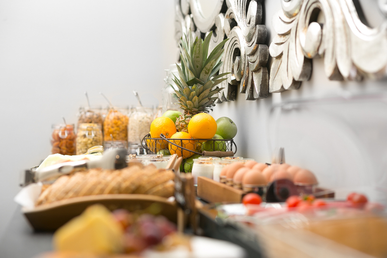 Food & Drinks 4, Park Avenue J Hotel London, London