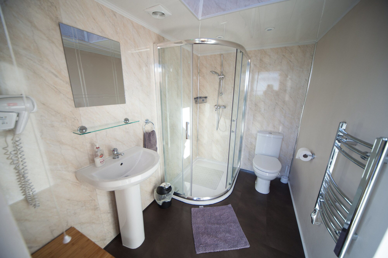 Bathroom, Mulino Pods, Derbyshire