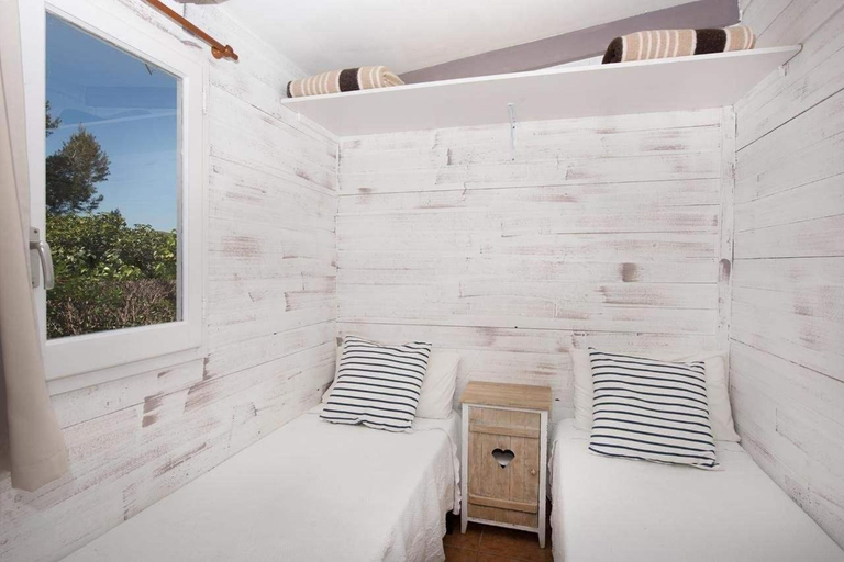 Bathroom, Caledonia , Tarragona