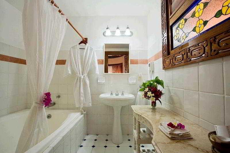 Bathroom, Mayaland Hotel & Bungalows - Chichén Itzá, Tinúm