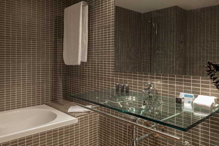 Bathroom 4, AC Algeciras, Cádiz