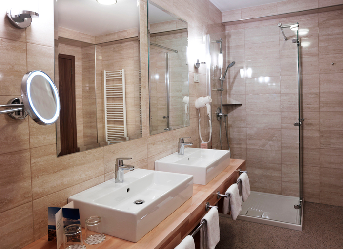Bathroom 5, Wellness Hotel Apollo, Piran