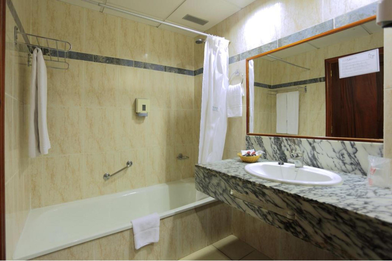 Bathroom 4, Alua Tenerife, Santa Cruz de Tenerife