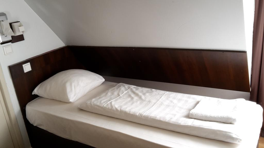 Bedroom 5, Damrak Short Stay Amsterdam, Amsterdam