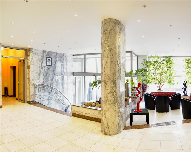 Public Area 3, Luxury Family Hotel Bílá Labut, Praha 7