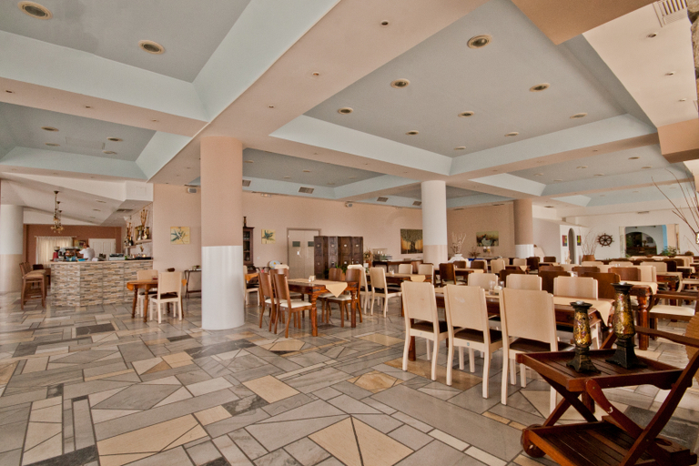 Food & Drinks 5, Pandrossos, South Aegean