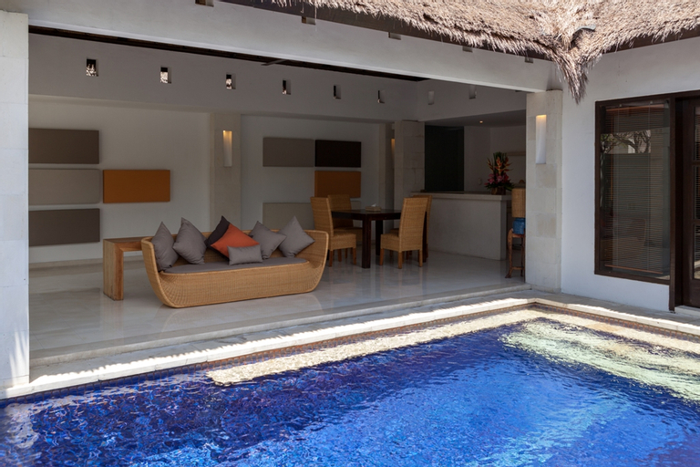 Swimming Pool 4