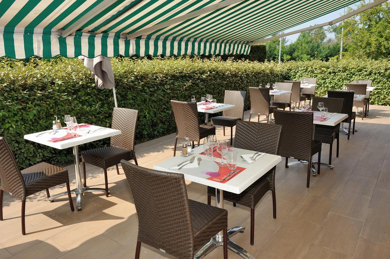 Food & Drinks 5, Hotel Campanile Bergerac, Dordogne
