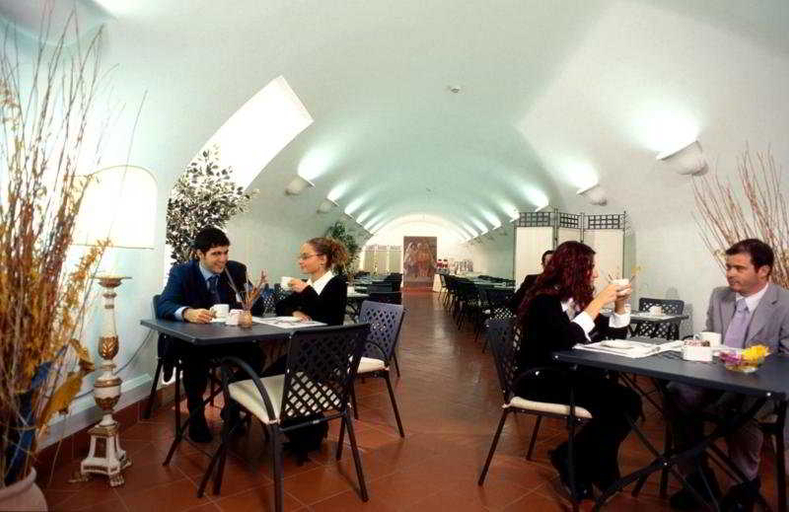 Food & Drinks 5, Domus Sessoriana, Rome