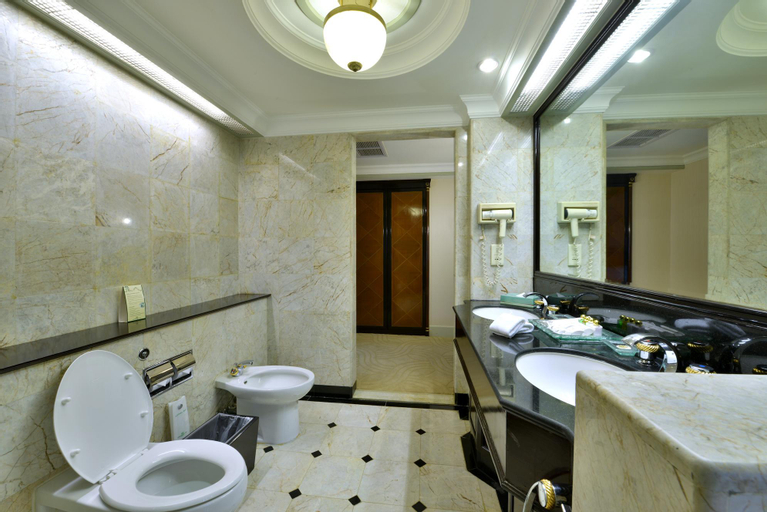 Bathroom 5