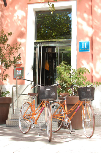 Food & Drinks 4, Petit Palace Plaza del Carmen, Madrid