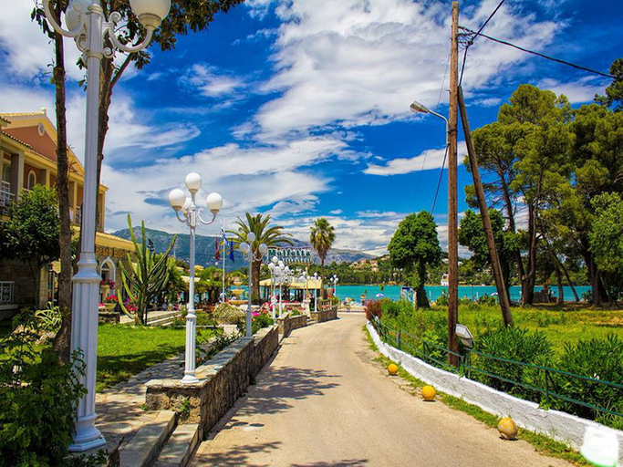 Others 5, Popi Star, Ionian Islands