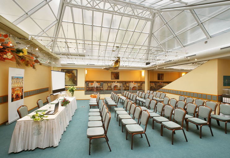 Business Facilities 2, Adria, Praha 1