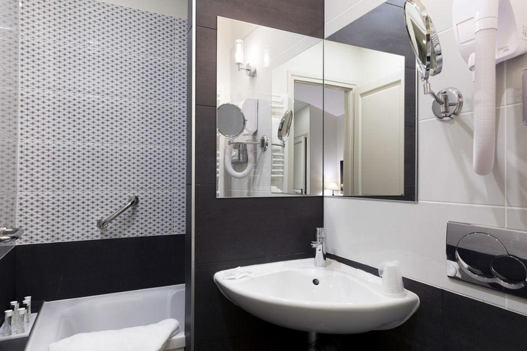 Bathroom 5, Hotel Mogador, Paris