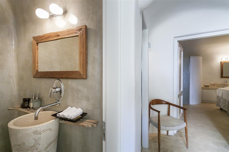 Bathroom 5, Mystique, South Aegean