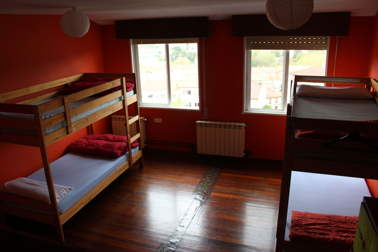 Bedroom 4, Meiga backpackers Hostel, A Coruña