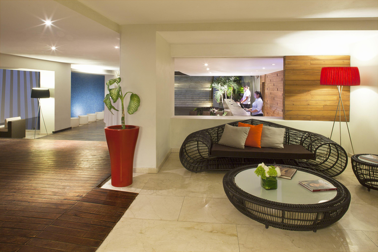 Public Area 2, Emporio Mazatlan, Mazatlán