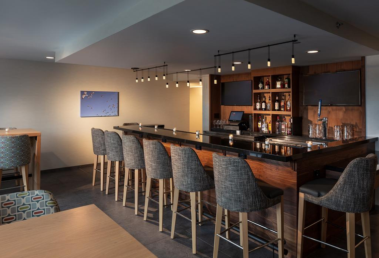 Food & Drinks 5, Fairfield Inn & Suites Providence Airport, Kent
