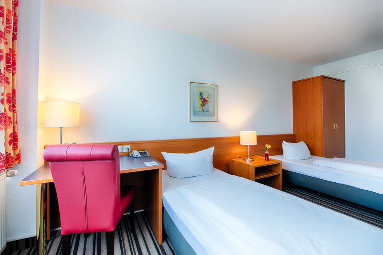 Bedroom 3, Achat Hotel Stuttgart Zuffenhausen, Stuttgart