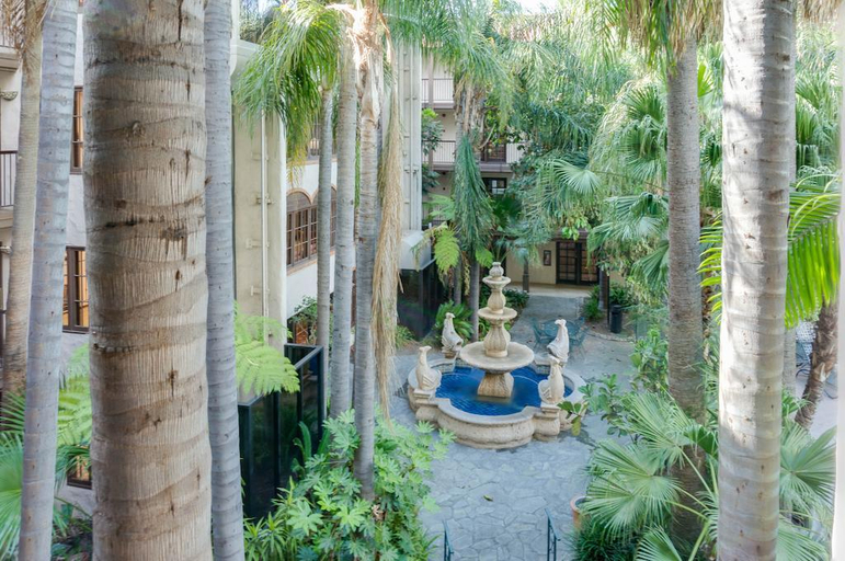 Exterior & Views 2, Buena Park Grand Hotel and Suites, Orange