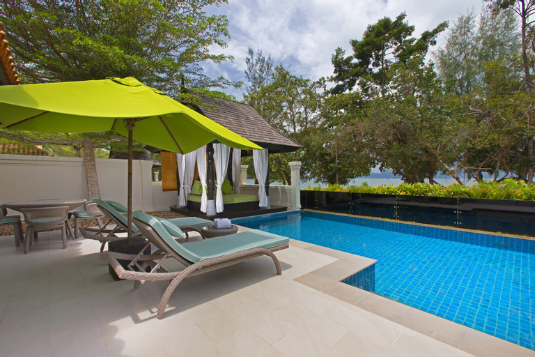 Swimming Pool 19