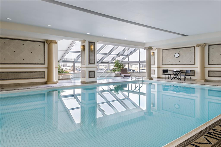 Sport & Beauty 2, Sheraton Gateway Hotel In Toronto International Airport, Peel