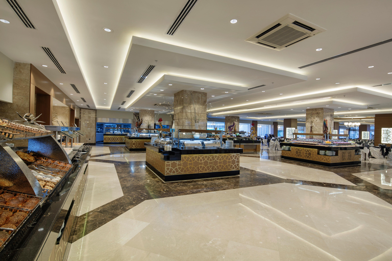 Public Area 4, Papillon Ayscha, Serik