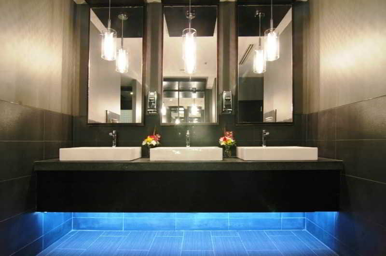 Bathroom 4, Delta Hotels Edmonton Centre Suites, Division No. 11