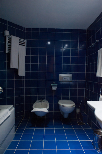 Bathroom 5, Hotel Lilia, Varna