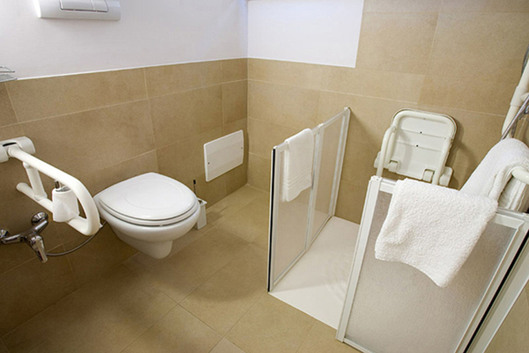 Bathroom 4, Le Onde Resort, Viterbo