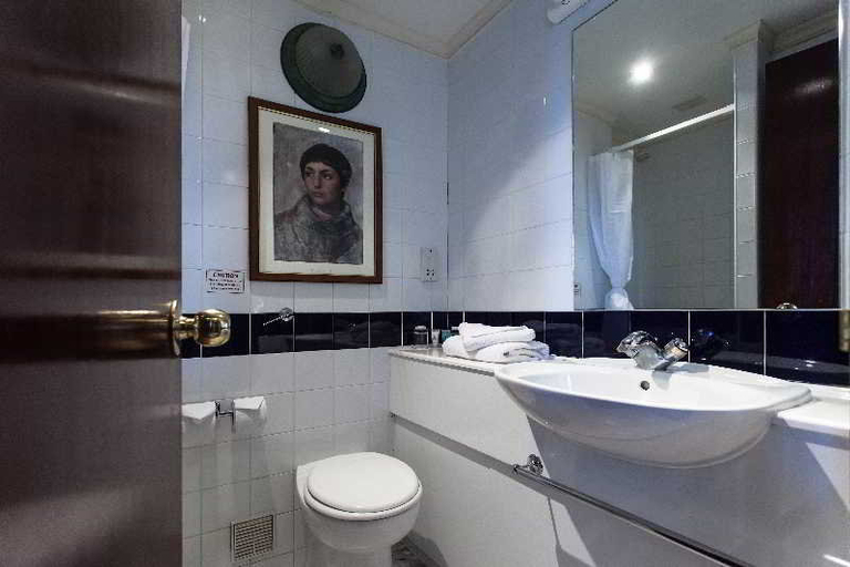 Bathroom 4, Britannia Hampstead, London