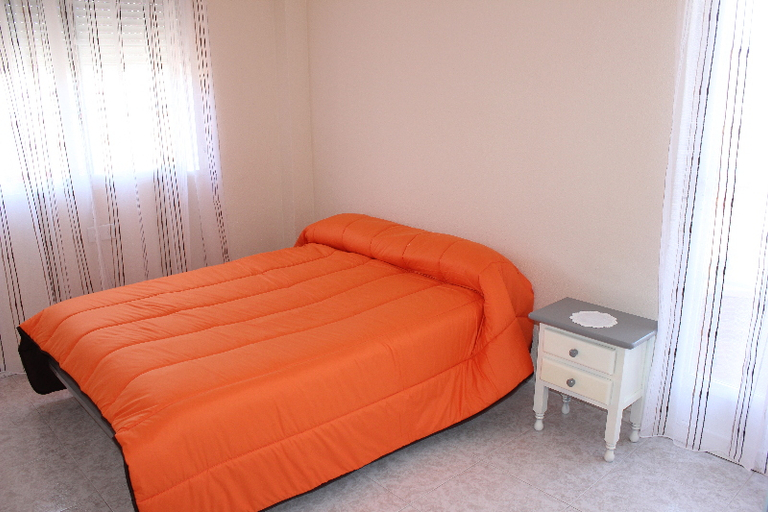 Bedroom 2, Marina Internacional, Alicante