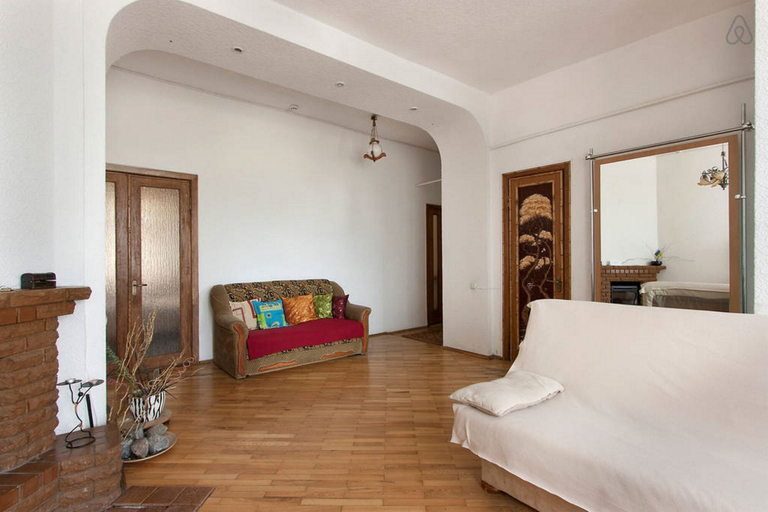 Bedroom 5, Podol Apartment, Podil's'kyi
