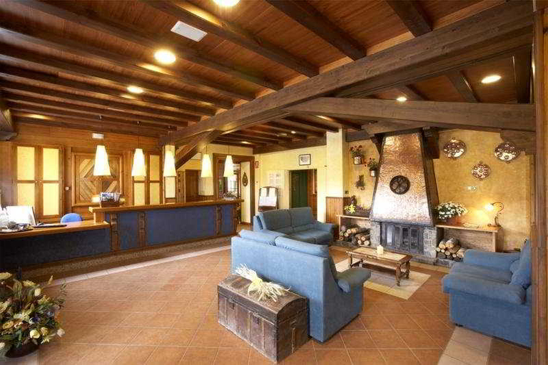 Public Area, Calitxo, Girona