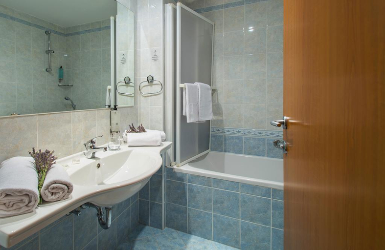 Bathroom, Hotel Amfora, Labin