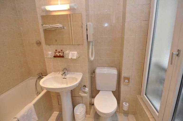 Bathroom 4, Des Arts, Paris