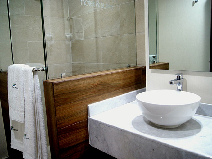 Bathroom 5, Country Hotel & Suites, Guadalajara