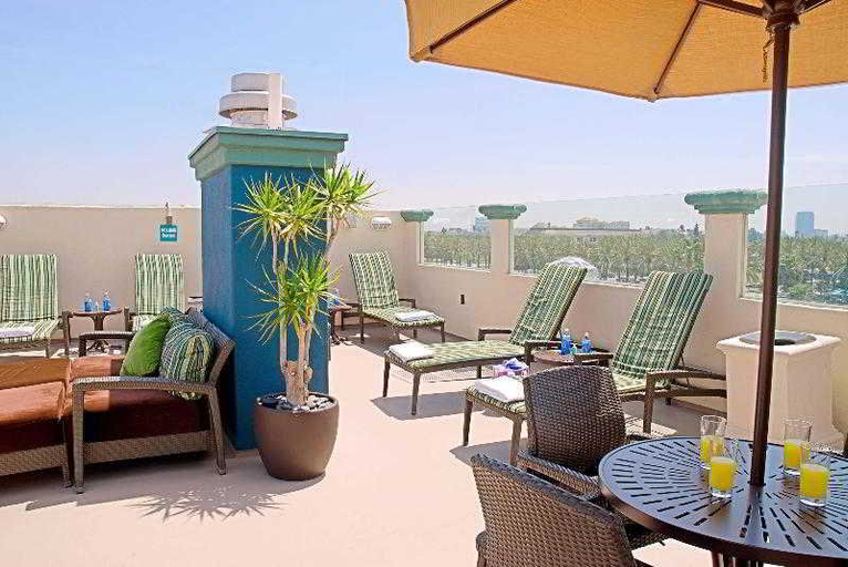 Exterior & Views 5, Peacock Suites, Orange