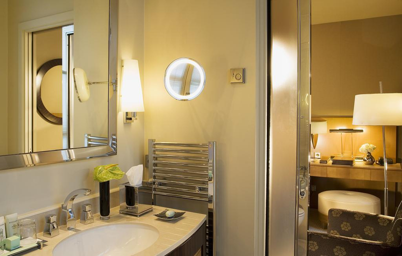 Bathroom 4, Renaissance Paris Vendome Hotel, Paris