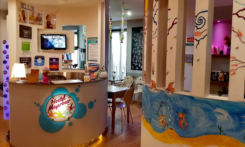 Public Area, Meyerbeer Beach, Alpes-Maritimes